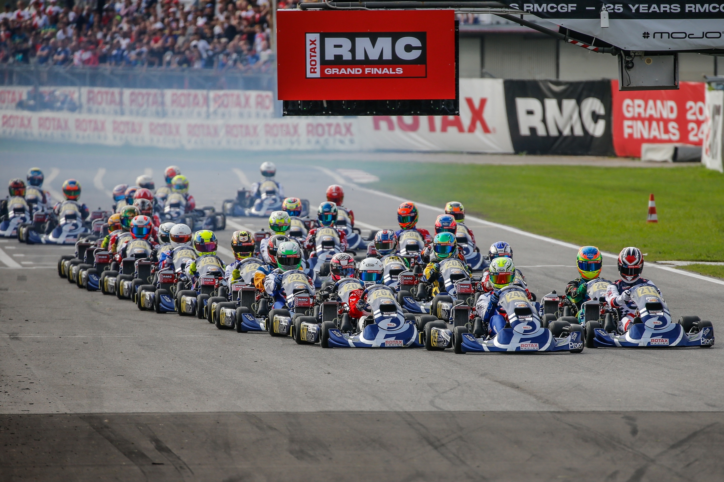 Startfält under Rotax Max Challenge Grand Finals.